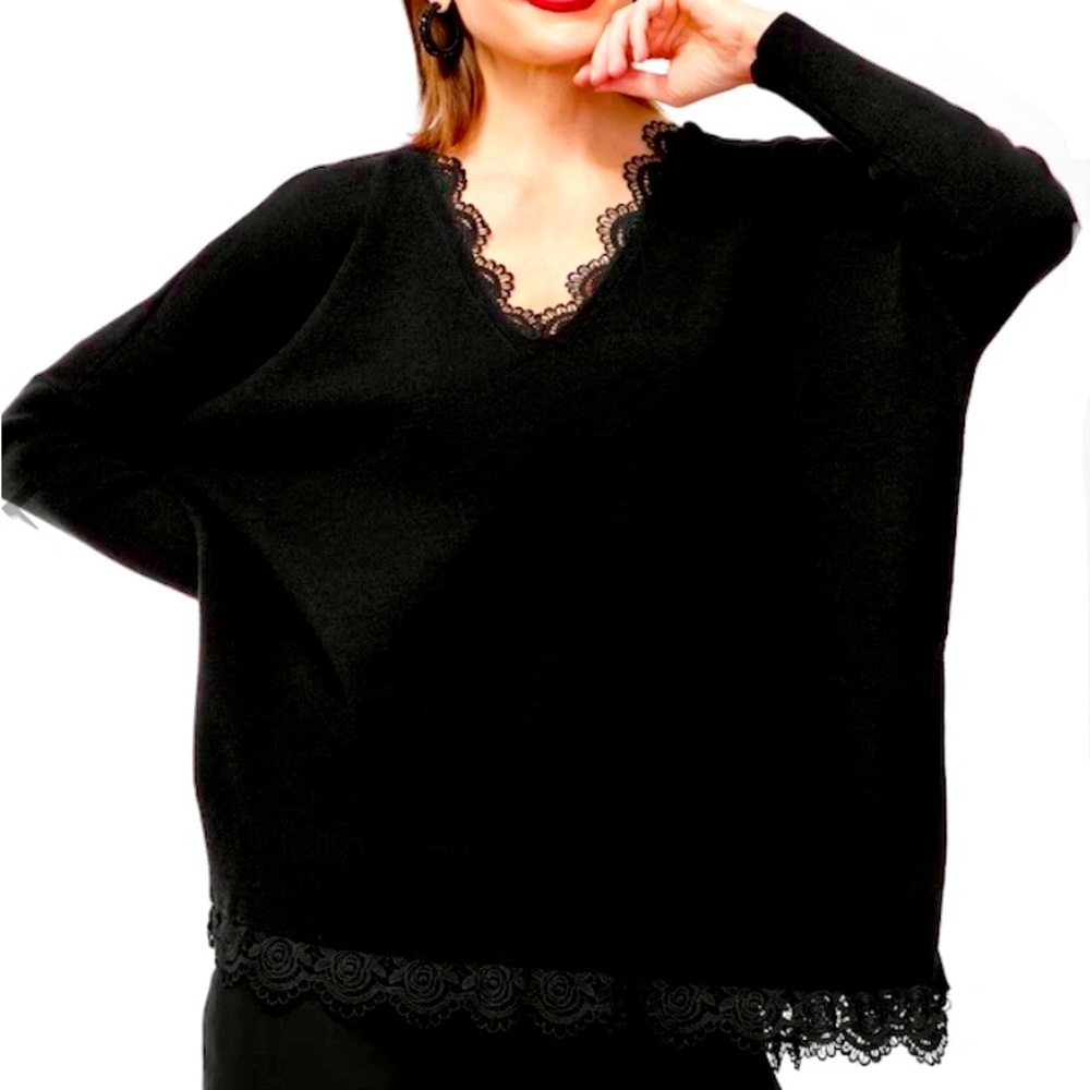 NWT Chico’s Poncho! Lace Trim on V Neckline!